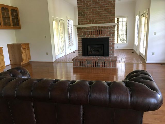 156 UVILLA ESTATES DR, Shenandoah Junction, WV 25442