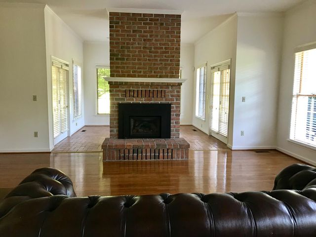 156 UVILLA ESTATES DR, Shenandoah Junction, WV 25442