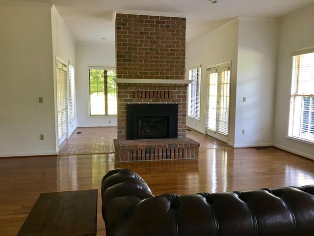 156 UVILLA ESTATES DR, Shenandoah Junction, WV 25442