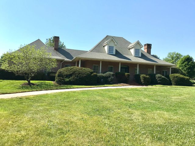 156 UVILLA ESTATES DR, Shenandoah Junction, WV 25442