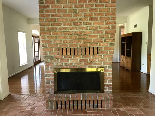 156 UVILLA ESTATES DR, Shenandoah Junction, WV 25442
