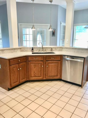 156 UVILLA ESTATES DR, Shenandoah Junction, WV 25442
