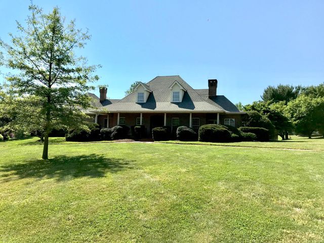 156 UVILLA ESTATES DR, Shenandoah Junction, WV 25442
