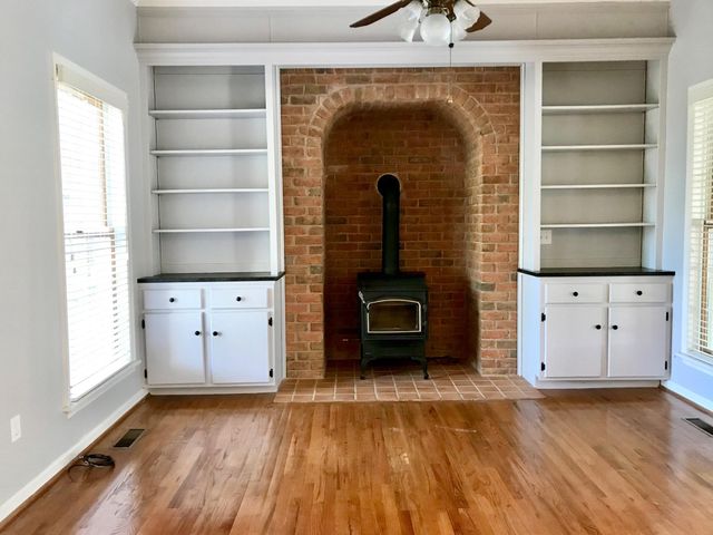 156 UVILLA ESTATES DR, Shenandoah Junction, WV 25442