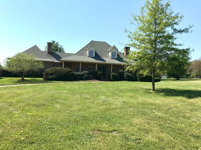 156 UVILLA ESTATES DR, Shenandoah Junction, WV 25442