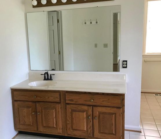 156 UVILLA ESTATES DR, Shenandoah Junction, WV 25442