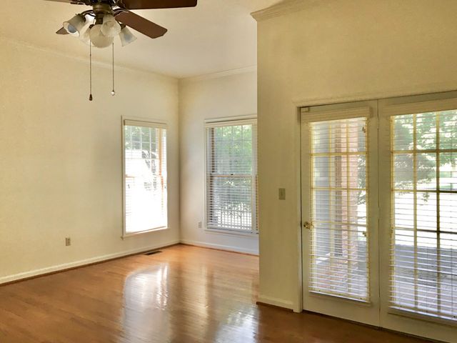 156 UVILLA ESTATES DR, Shenandoah Junction, WV 25442