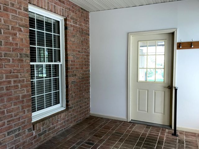156 UVILLA ESTATES DR, Shenandoah Junction, WV 25442