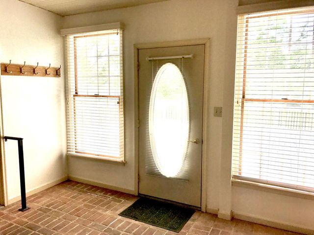 156 UVILLA ESTATES DR, Shenandoah Junction, WV 25442