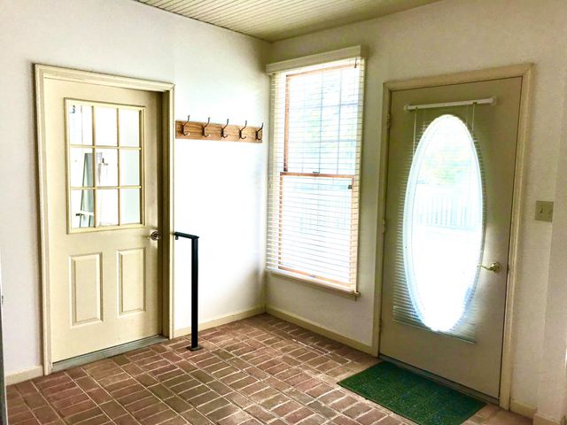 156 UVILLA ESTATES DR, Shenandoah Junction, WV 25442