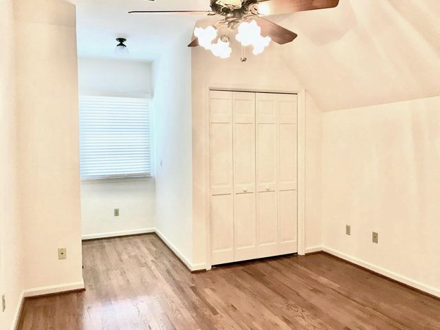 156 UVILLA ESTATES DR, Shenandoah Junction, WV 25442