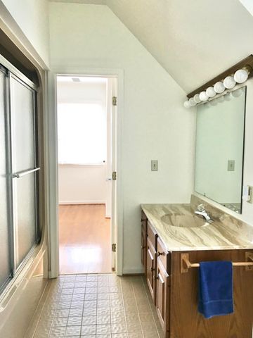 156 UVILLA ESTATES DR, Shenandoah Junction, WV 25442