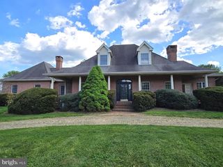 156 UVILLA ESTATES DR, Shenandoah Junction, WV 25442