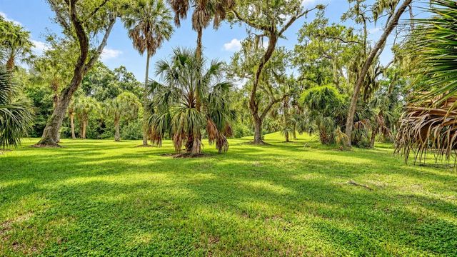 3477 HADFIELD GREENE 2, Sarasota, FL 34235