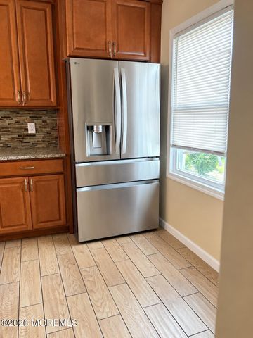 67 Claridge Court 152, Toms River, NJ 08753