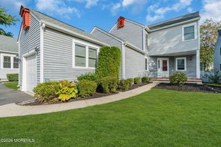 67 Claridge Court 152, Toms River, NJ 08753