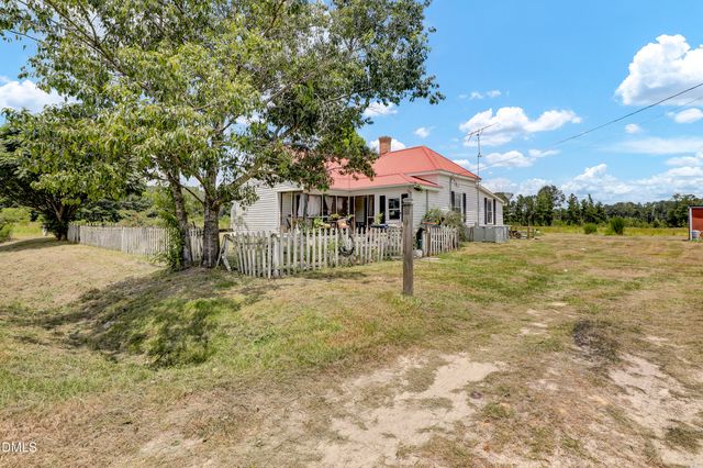 3001 Ebenezer Forrest Road, Garland, NC 28441