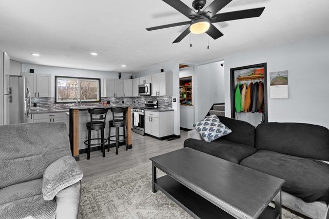 8012 10TH Street W, Rock Island, IL 61201