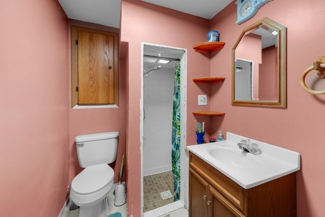 8012 10TH Street W, Rock Island, IL 61201
