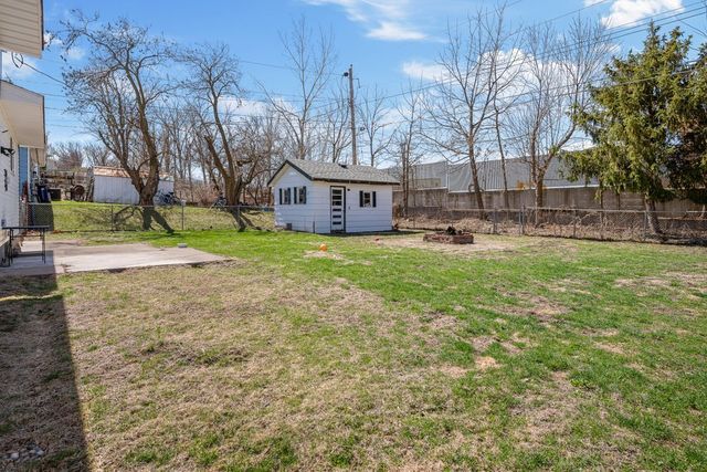 8012 10TH Street W, Rock Island, IL 61201