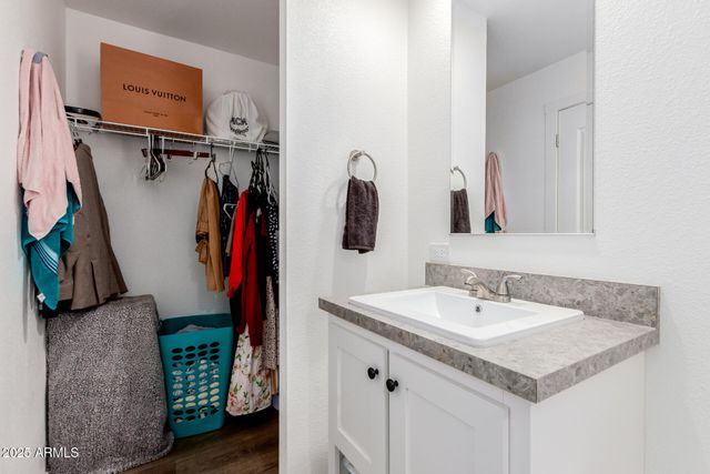 10810 N 91ST Avenue 24, Peoria, AZ 85345