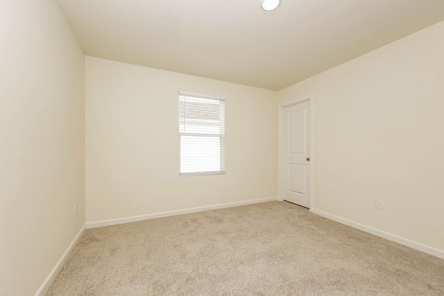 1068 Large Poppy Dr, La Vergne, TN 37086