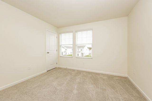 1068 Large Poppy Dr, La Vergne, TN 37086