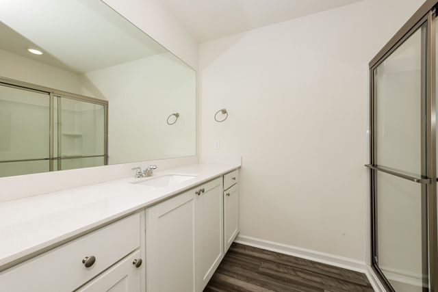 1068 Large Poppy Dr, La Vergne, TN 37086