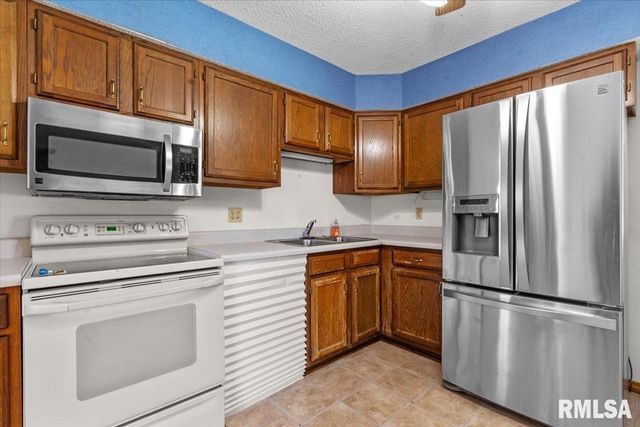 3006 Sandgate Road, Springfield, IL 62702