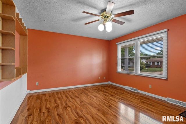 3006 Sandgate Road, Springfield, IL 62702