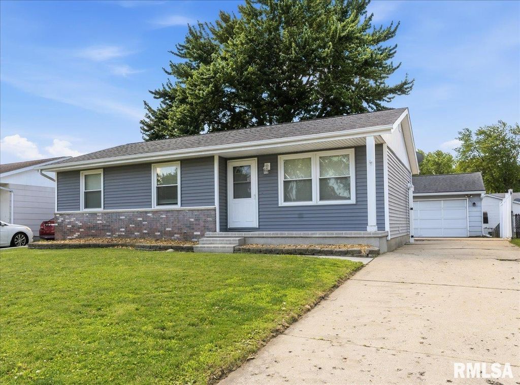3006 Sandgate Road, Springfield, IL 62702