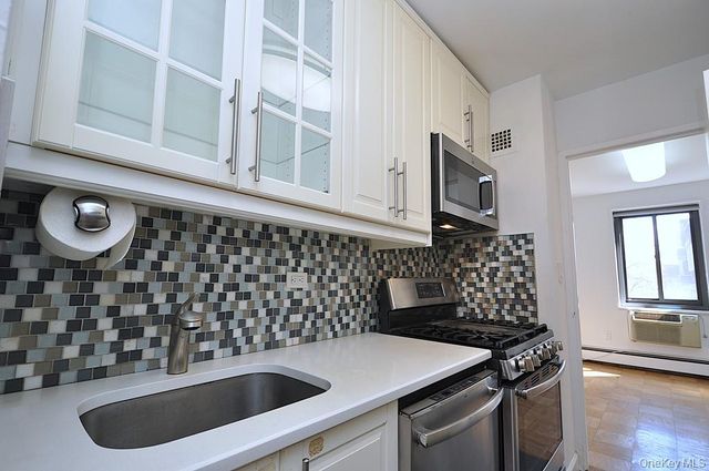 100 E Hartsdale Avenue 5DE, Hartsdale, NY 10530