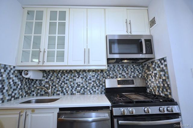 100 E Hartsdale Avenue 5DE, Hartsdale, NY 10530