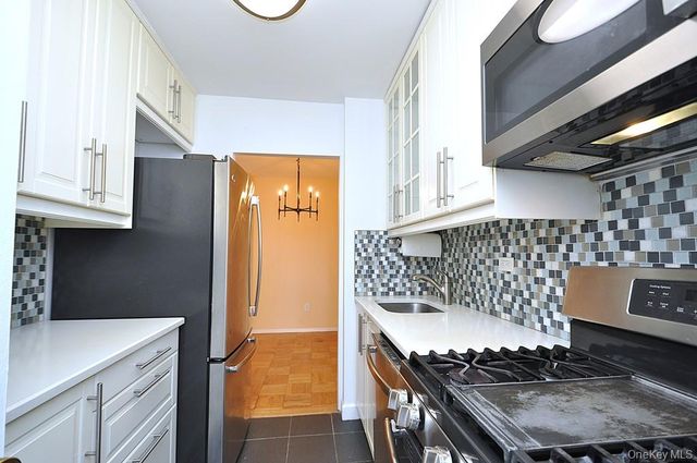 100 E Hartsdale Avenue 5DE, Hartsdale, NY 10530