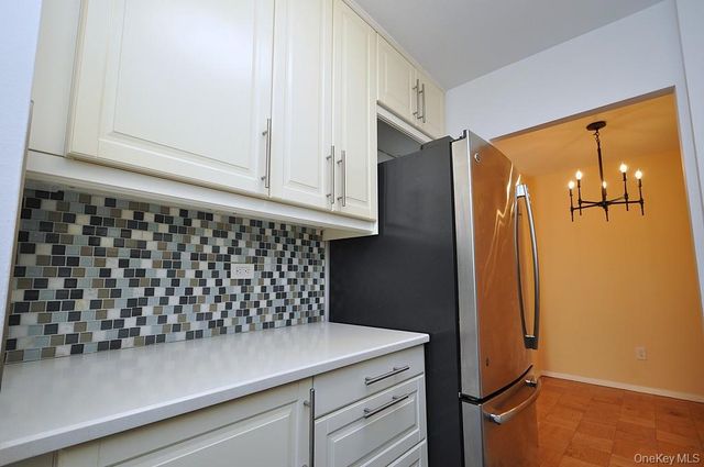 100 E Hartsdale Avenue 5DE, Hartsdale, NY 10530