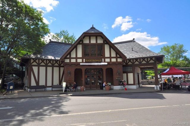 100 E Hartsdale Avenue 5DE, Hartsdale, NY 10530