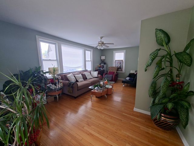 3109 N Newland Avenue, Chicago, IL 60634