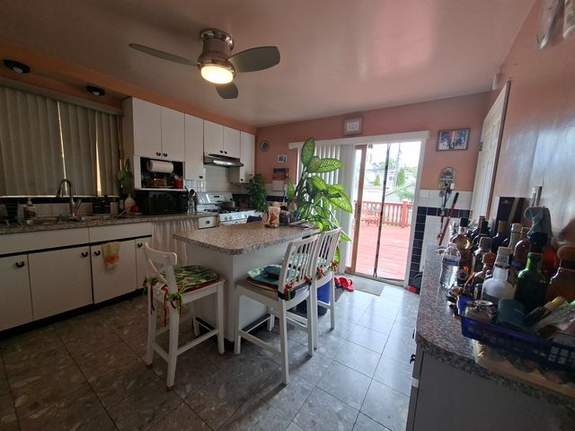 3109 N Newland Avenue, Chicago, IL 60634