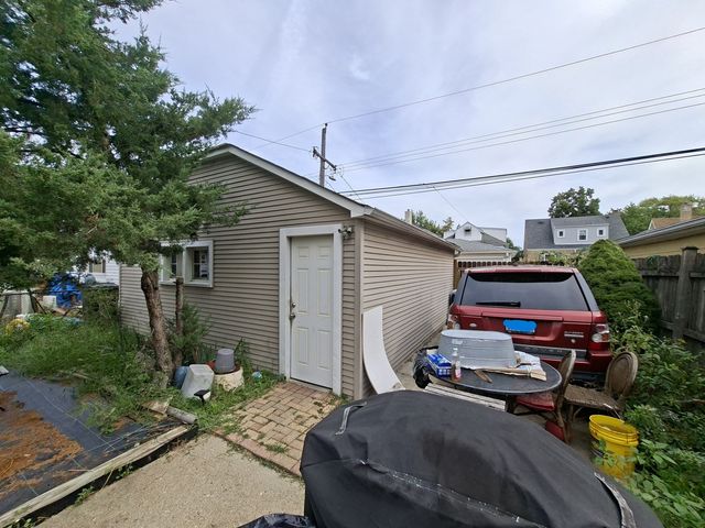 3109 N Newland Avenue, Chicago, IL 60634