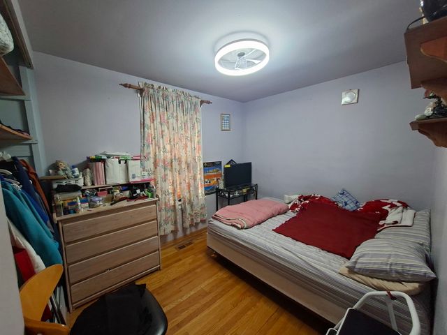 3109 N Newland Avenue, Chicago, IL 60634