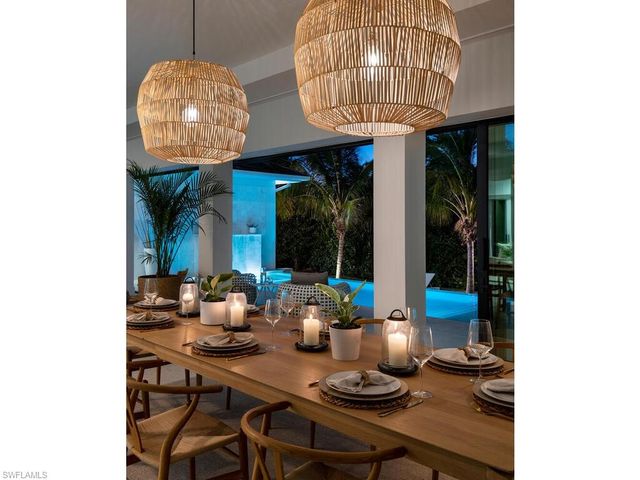 14 Sabre LN, Naples, FL 34102