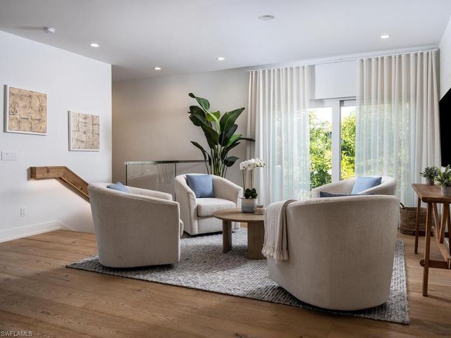 14 Sabre LN, Naples, FL 34102