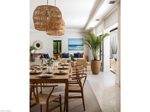 14 Sabre LN, Naples, FL 34102