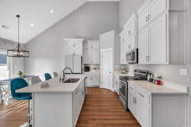 607 Prospect Valley Dr., Jonesboro, AR 72405