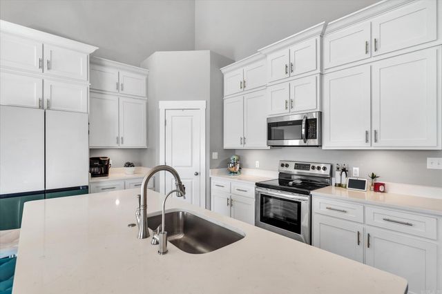 607 Prospect Valley Dr., Jonesboro, AR 72405