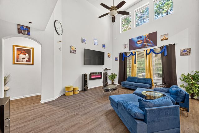 9689 Waller Street, Conroe, TX 77303