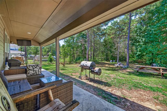 9689 Waller Street, Conroe, TX 77303
