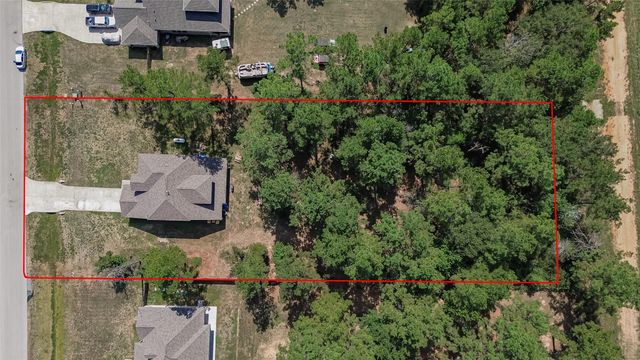 9689 Waller Street, Conroe, TX 77303