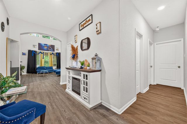 9689 Waller Street, Conroe, TX 77303