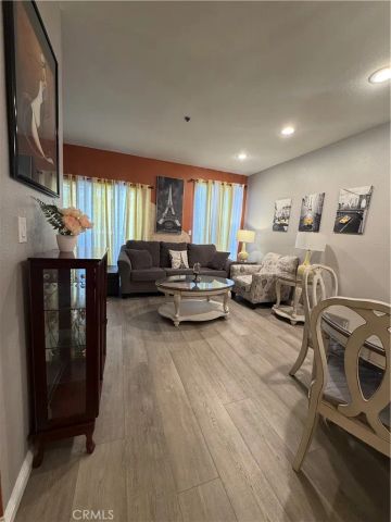 19350 Sherman, Los Angeles, CA 91335
